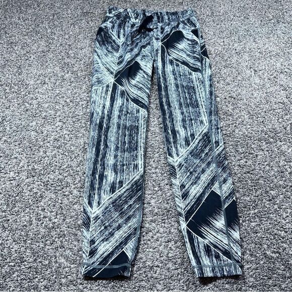 Lululemon Namaskar II Jogger Pants Size 2 Heat Wave White Black - Picture 1 of 8